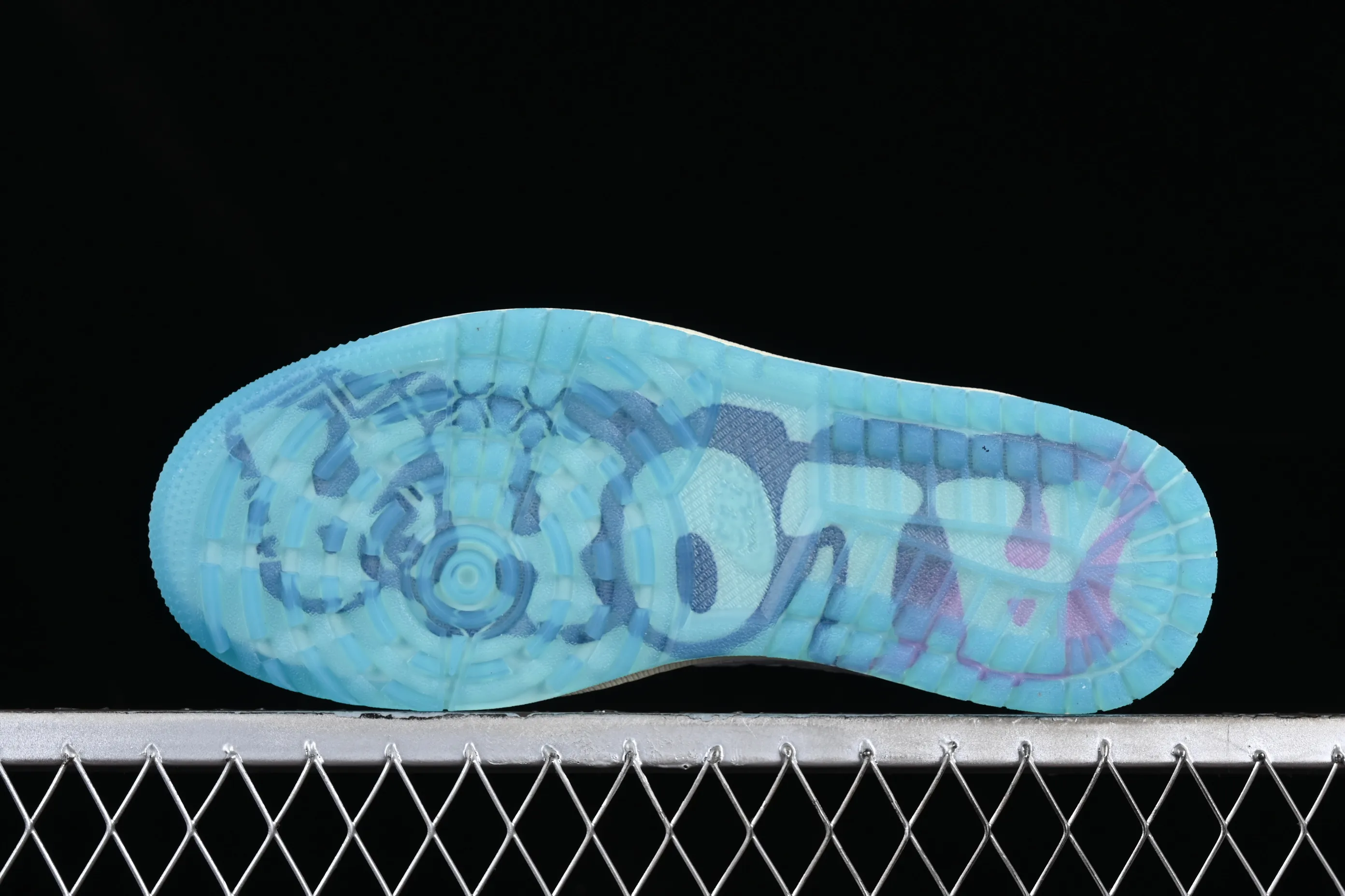 All categories Air Jordan Jordan series basketball shoes Air Jordan 1 High Air Jordan 1 High Golf "Pebble Beach" AJ1 Joe 1 embroidery special edition high-top basketball shoes FV3565-100